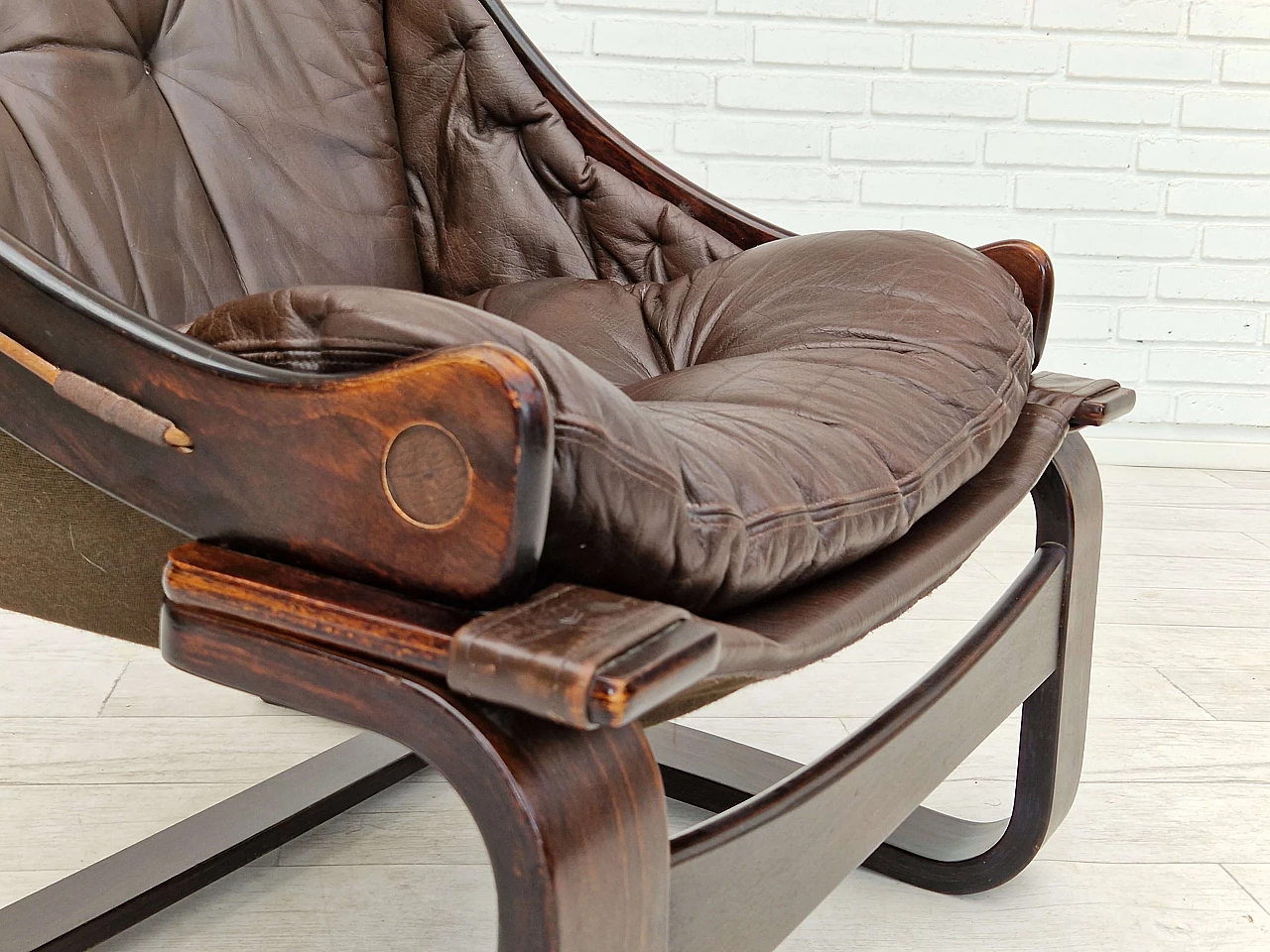 Poltrona lounge in pelle marrone di Ake Fribytter per Nelo Sweden, anni '70 2