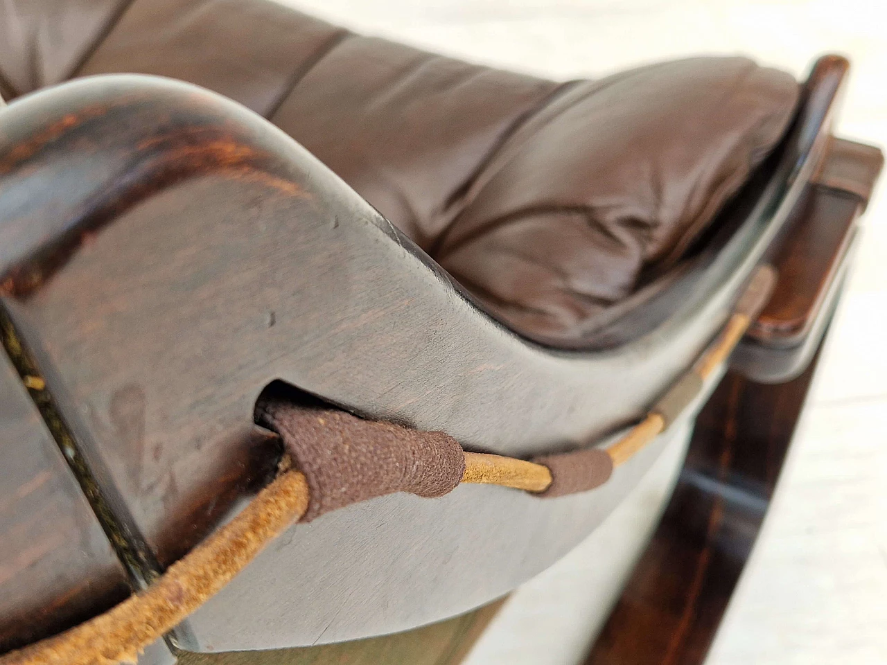 Poltrona lounge in pelle marrone di Ake Fribytter per Nelo Sweden, anni '70 8