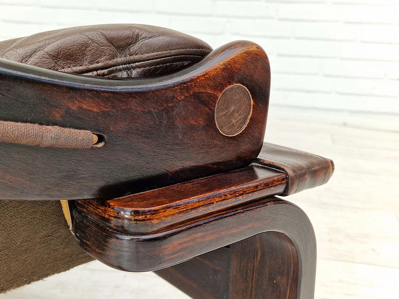 Poltrona lounge in pelle marrone di Ake Fribytter per Nelo Sweden, anni '70 12