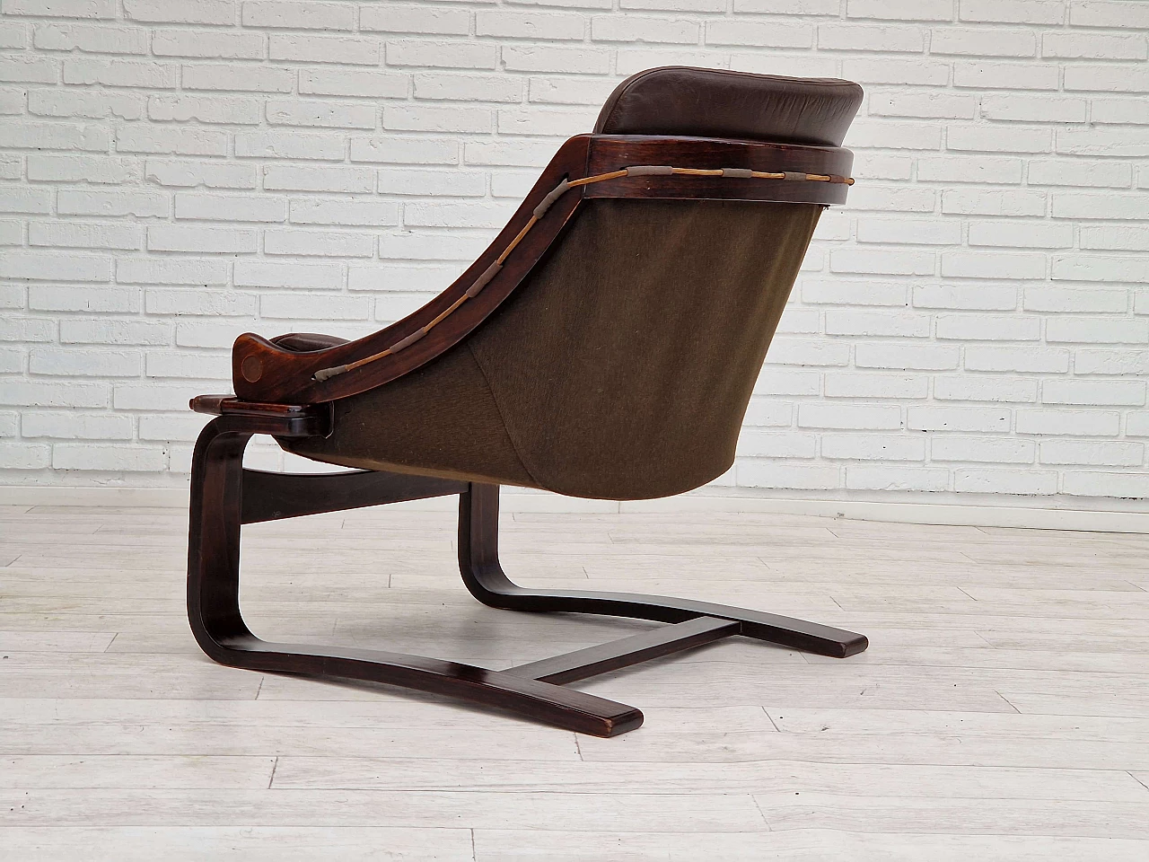 Poltrona lounge in pelle marrone di Ake Fribytter per Nelo Sweden, anni '70 16