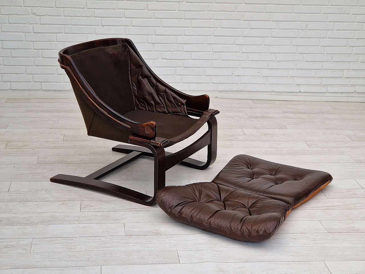 Poltrona lounge in pelle marrone di Ake Fribytter per Nelo Sweden, anni '70 18