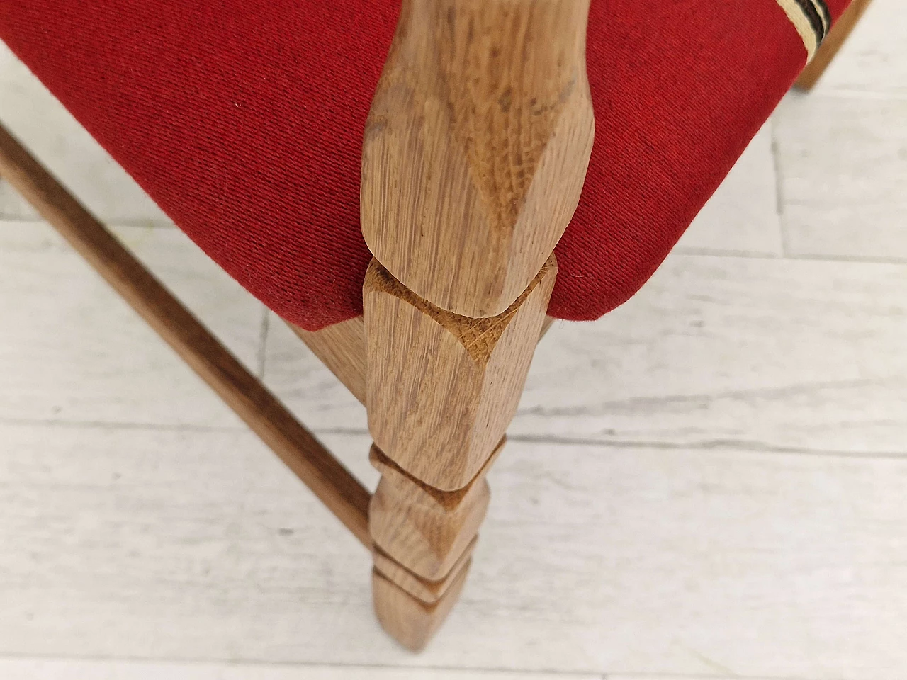 Poltrona in quercia con schienale alto e seduta in lana nello stile di Henning Kjærnulf, anni '60 5