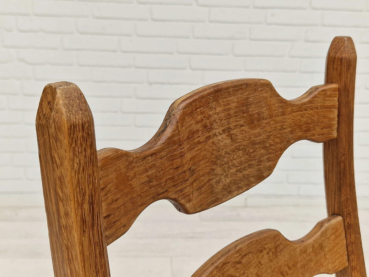 Poltrona in quercia con schienale alto e seduta in lana nello stile di Henning Kjærnulf, anni '60 9