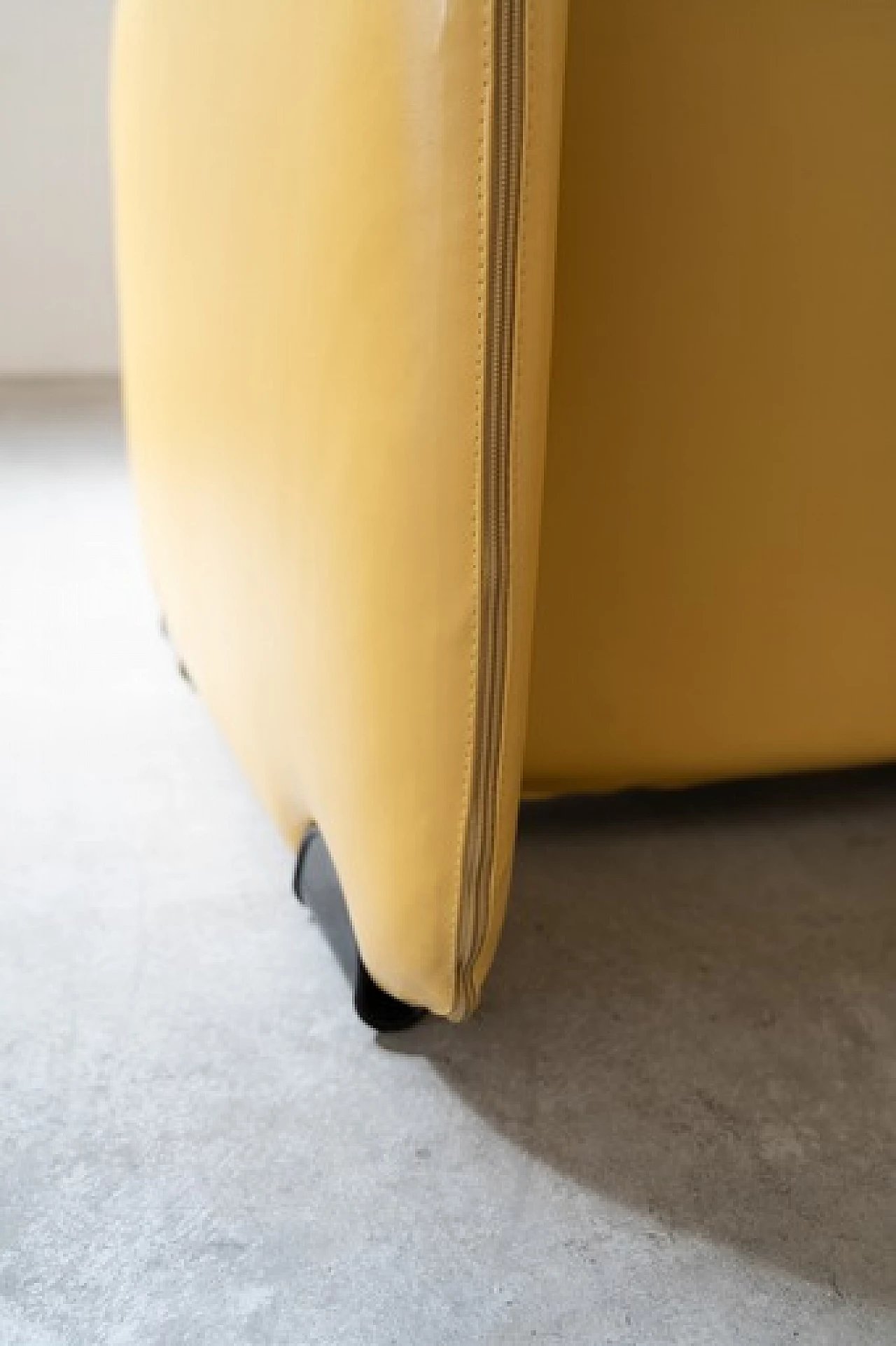 Sofa and pair of armchairs by Ammannati and Vitelli for Brunati, 1970s 9