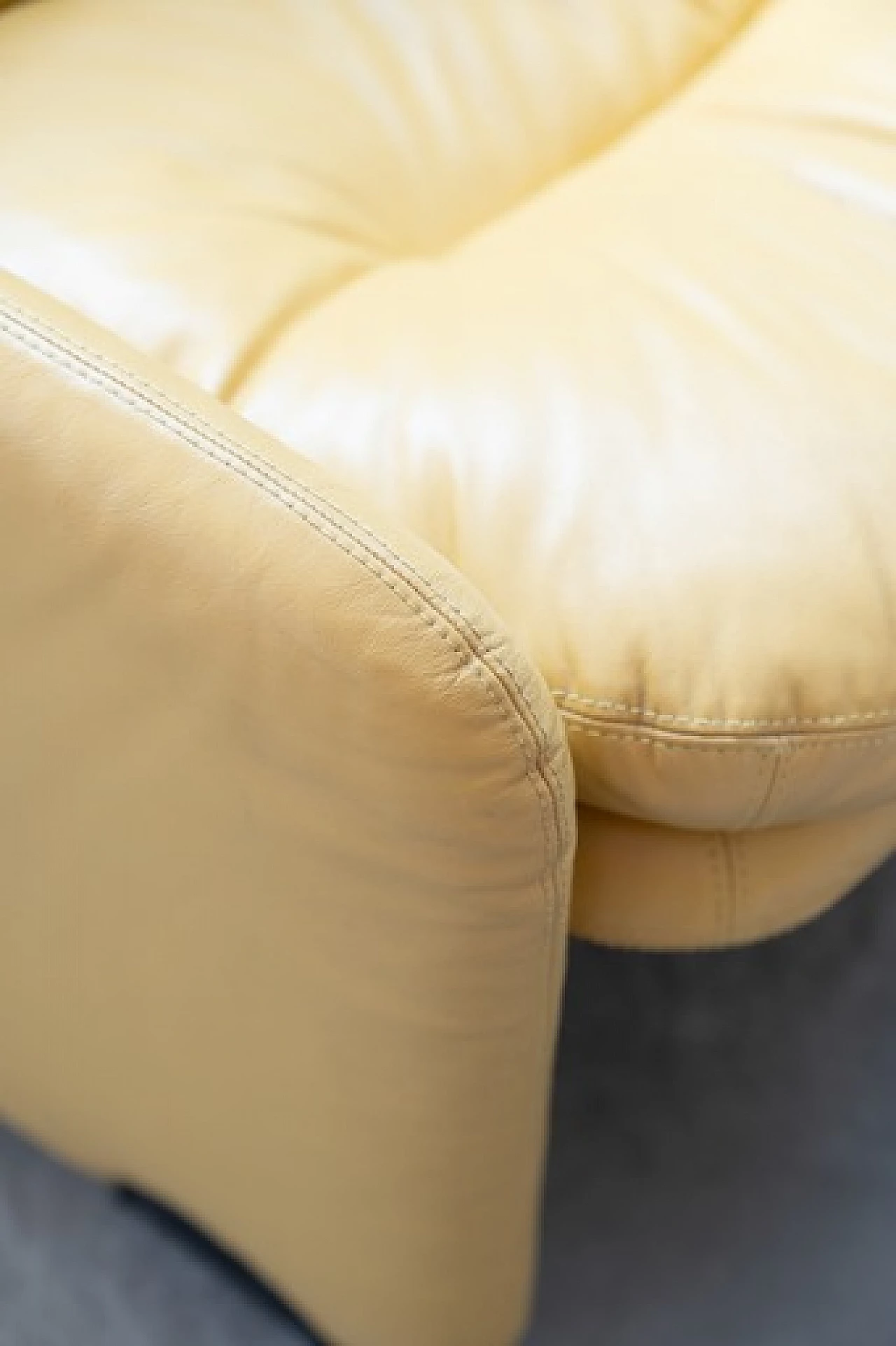 Sofa and pair of armchairs by Ammannati and Vitelli for Brunati, 1970s 11