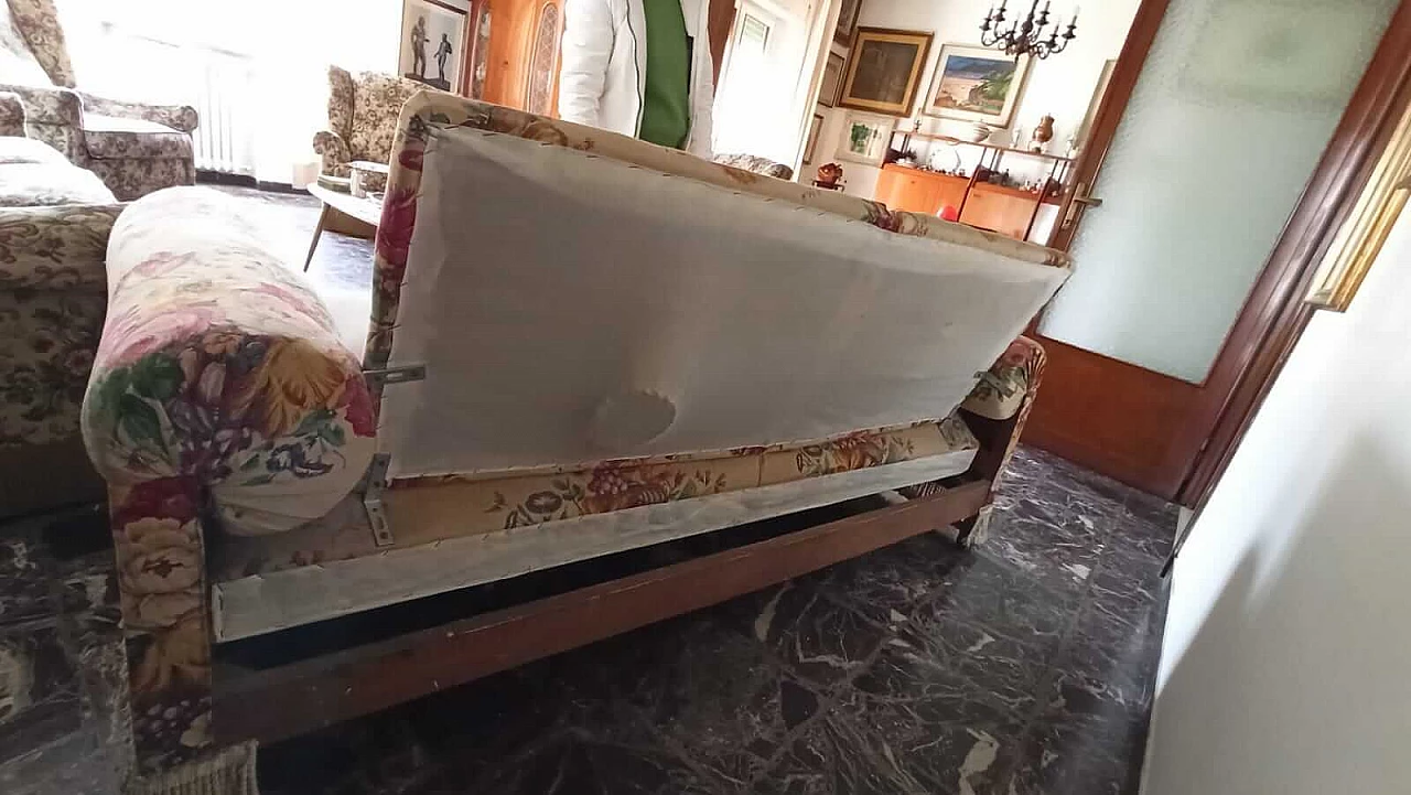 Two-seater floral fabric sofa with tassels, 1950s 2