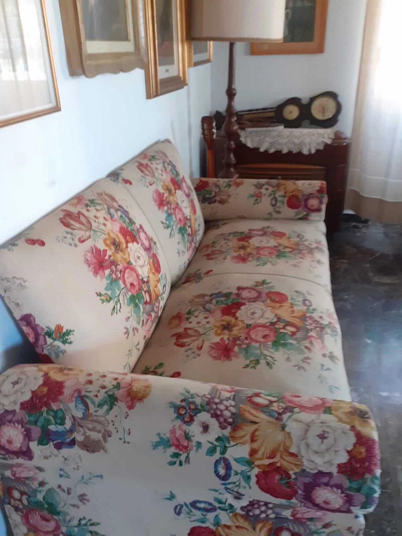 Two-seater floral fabric sofa with tassels, 1950s 4