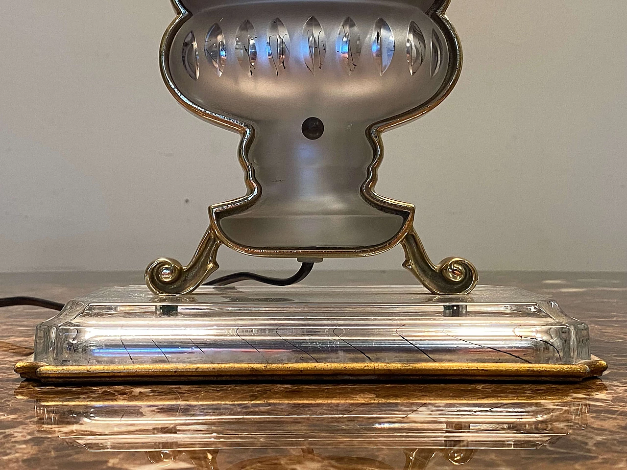 Lampada da tavolo in metallo laccato, ottone, cristallo, vetro e tessuto in stile Maison Bagues, anni '70 7