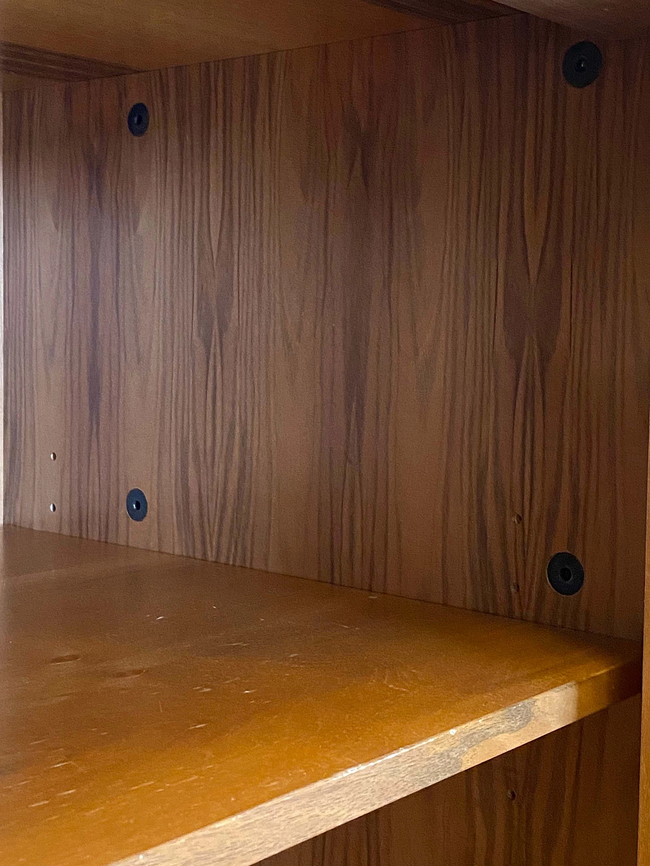 Credenza Scuderia in noce a quattro ante di Carlo Scarpa per Bernini, anni '70 13