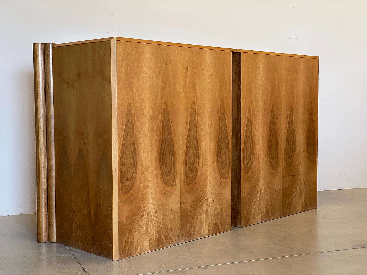 Walnut Scuderia four-door sideboard by Carlo Scarpa for Bernini, 1970s 16