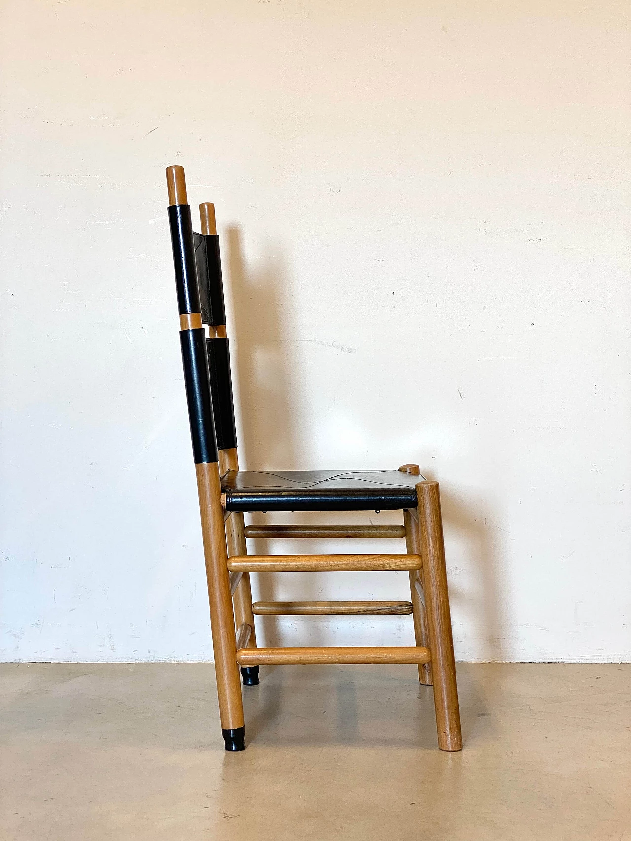 4 Kentucky chairs in walnut and leather by Carlo Scarpa for Bernini, 1980s 6