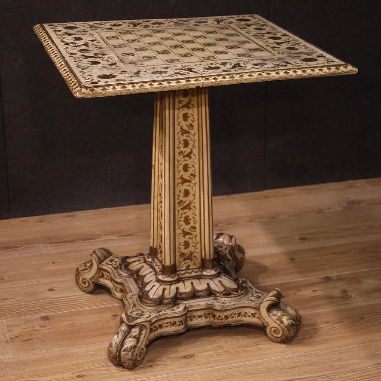 Tavolino da gioco in legno laccato e dorato, fine '800 1