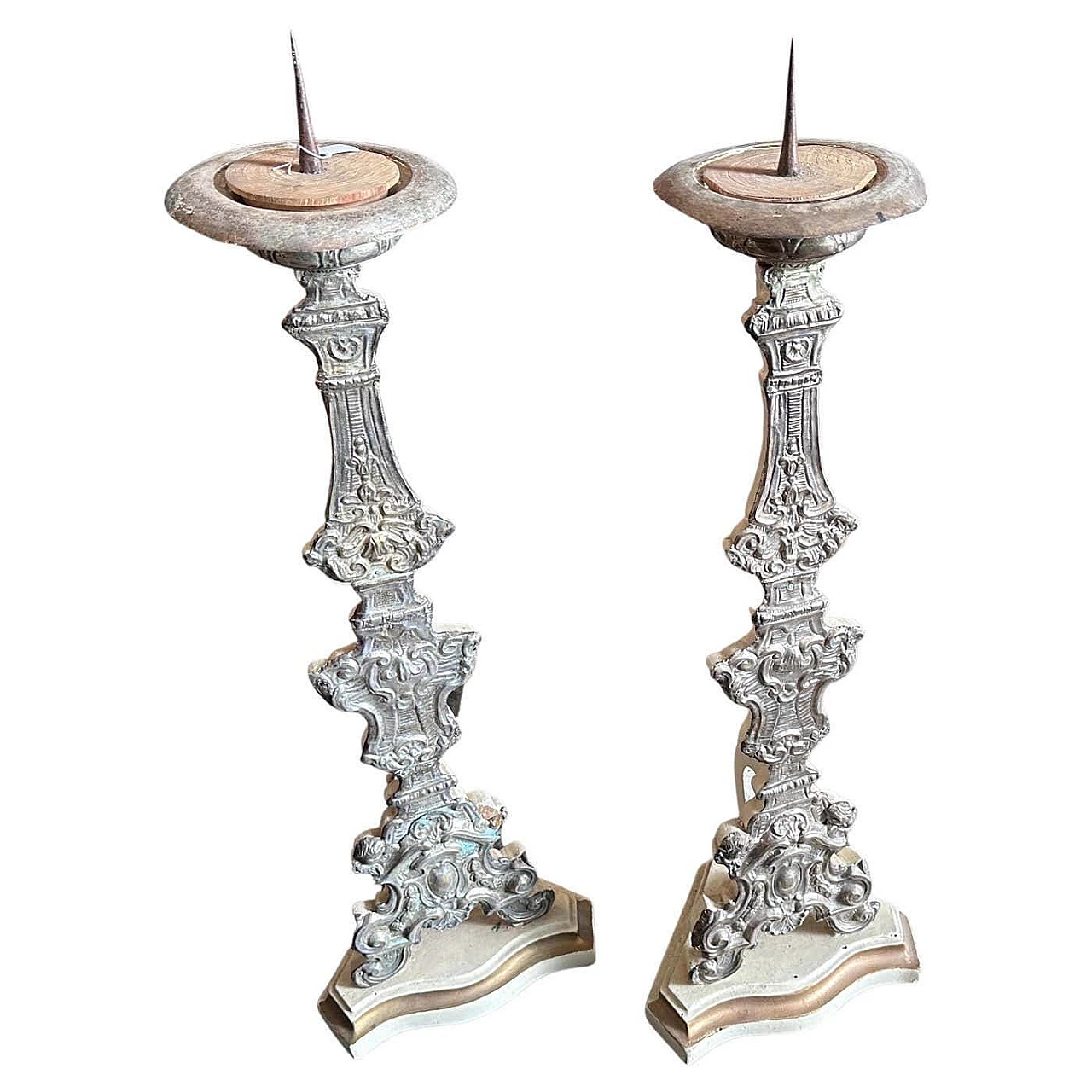 Pair of Sicilian Louis XVI wooden torches covered in metal, 18th century 1