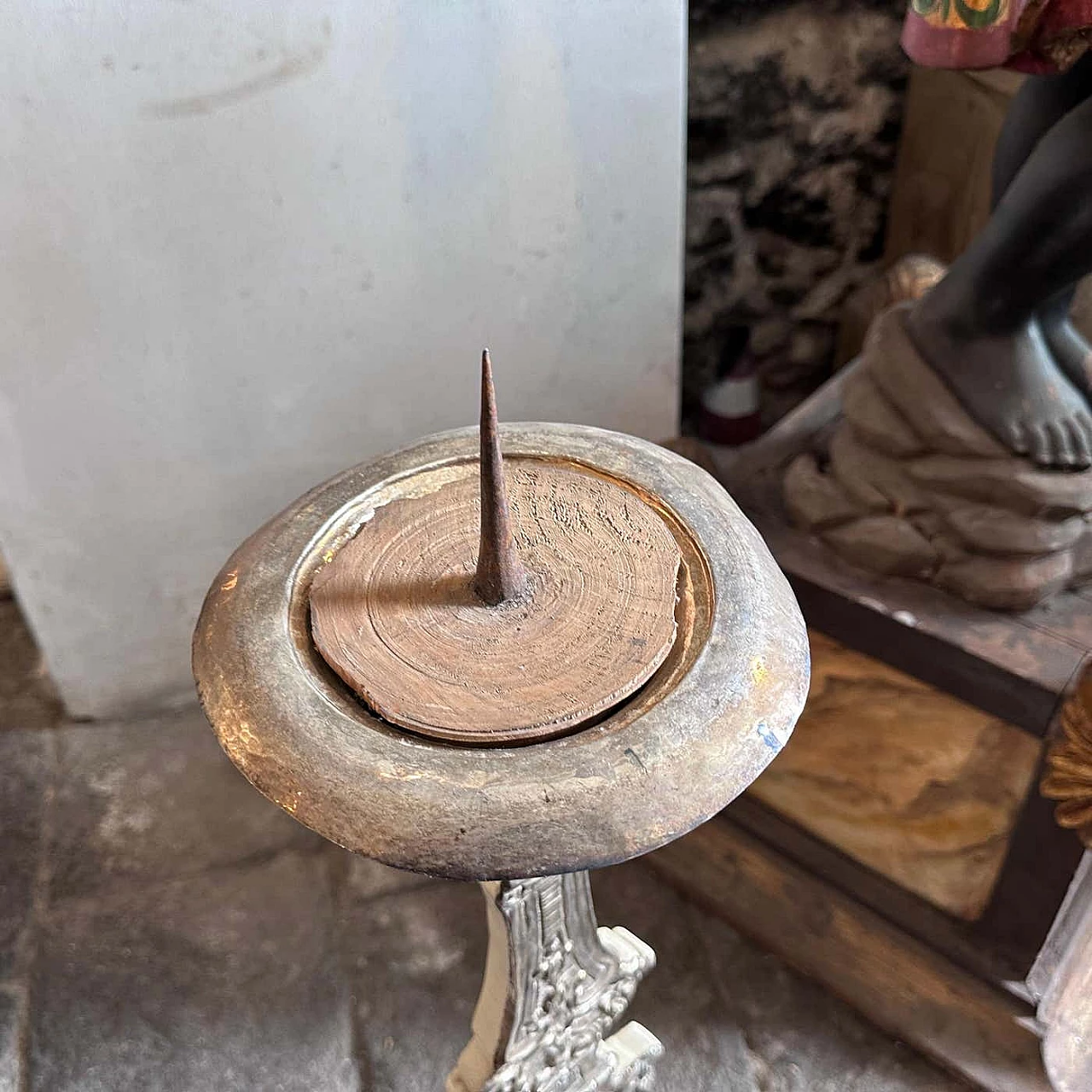 Pair of Sicilian Louis XVI wooden torches covered in metal, 18th century 5