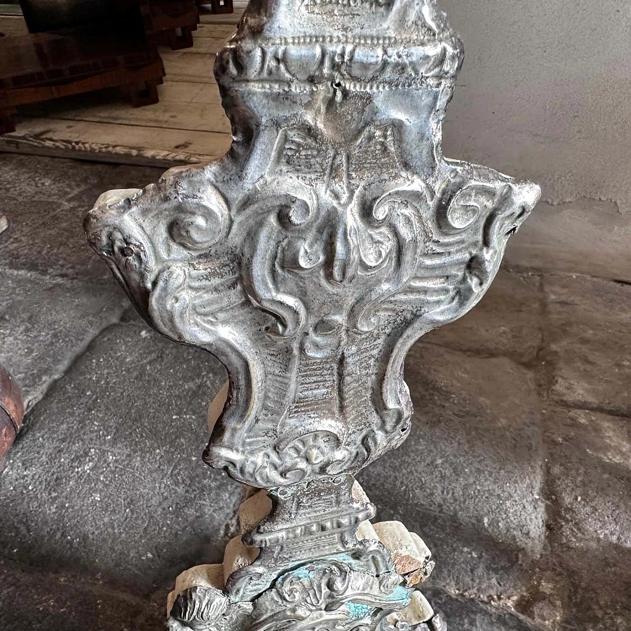 Pair of Sicilian Louis XVI wooden torches covered in metal, 18th century 10