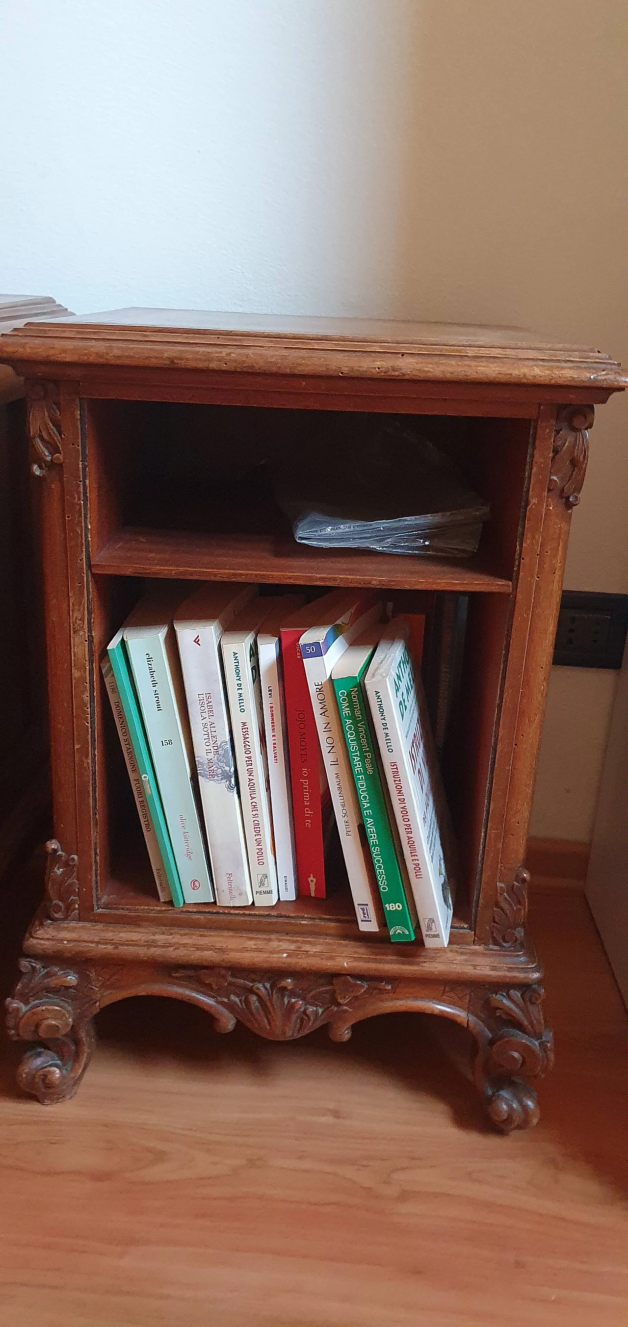 Pair of 18th-century Lombard-style chairs and bedside tables, 1940s 6
