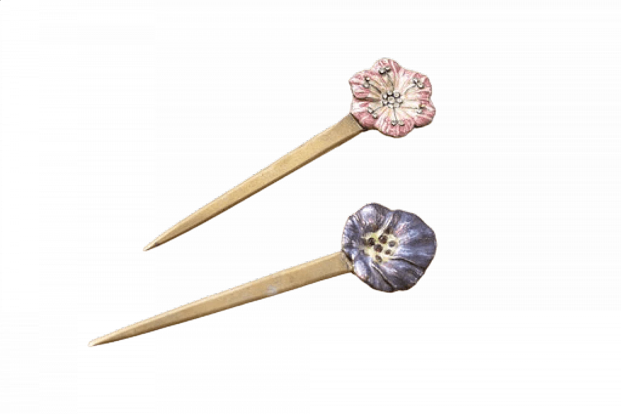 Pair of metal and plastic letter openers with flowers, 1970s 7
