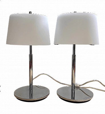 Pair of table lamps in chrome-plated steel and frosted glass by Fontana Arte, 2000s