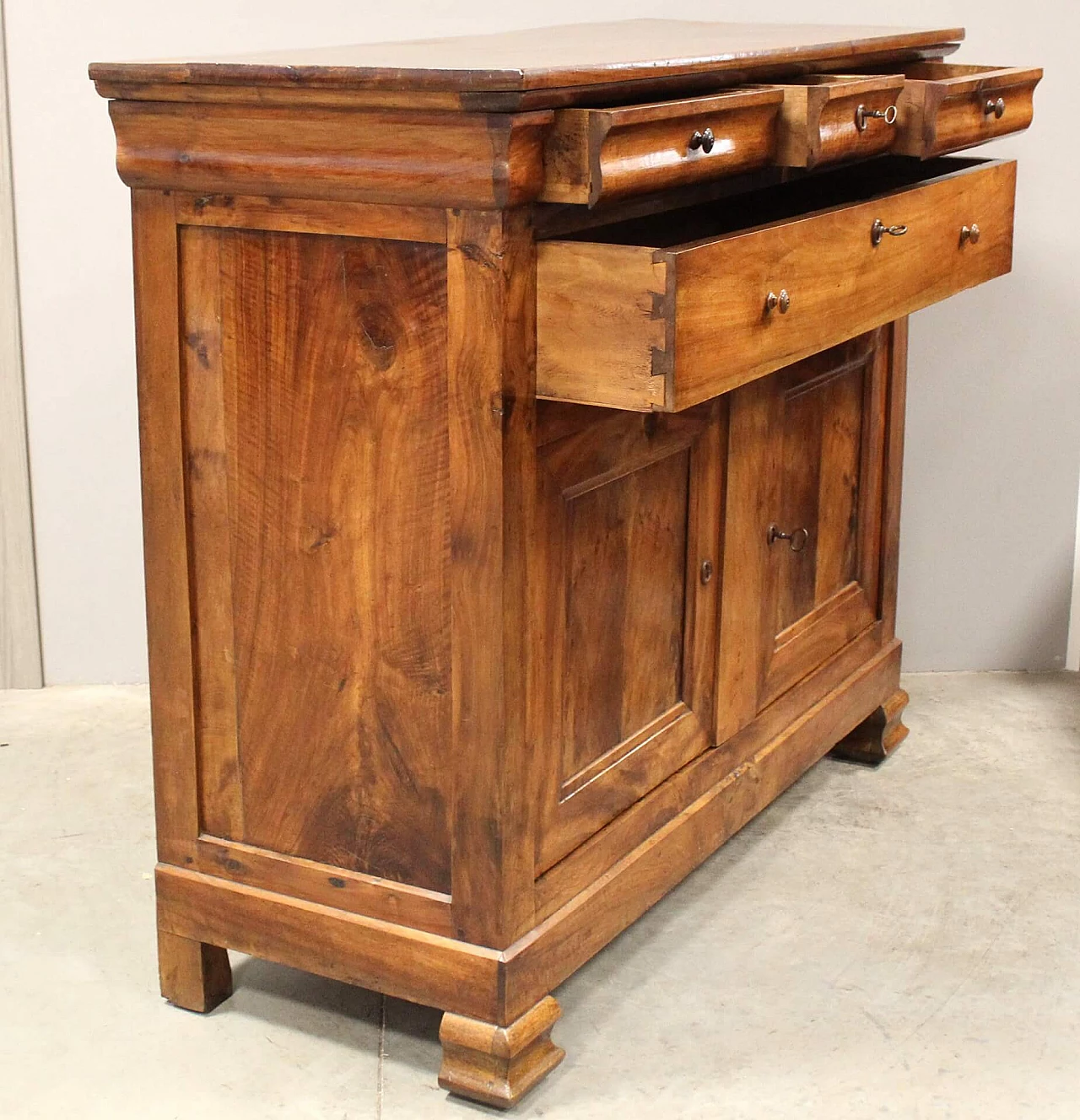 Louis Philippe solid walnut sideboard with doors and drawers, mid-19th century 3