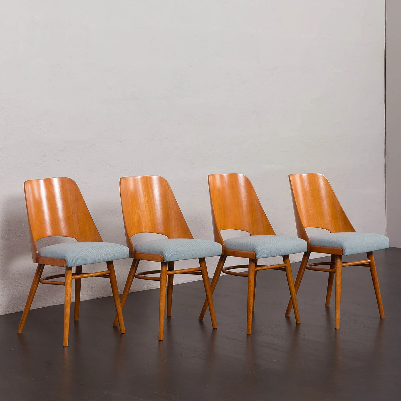 4 Chairs 514 by Radomir Hofman for TON, 1960s 2