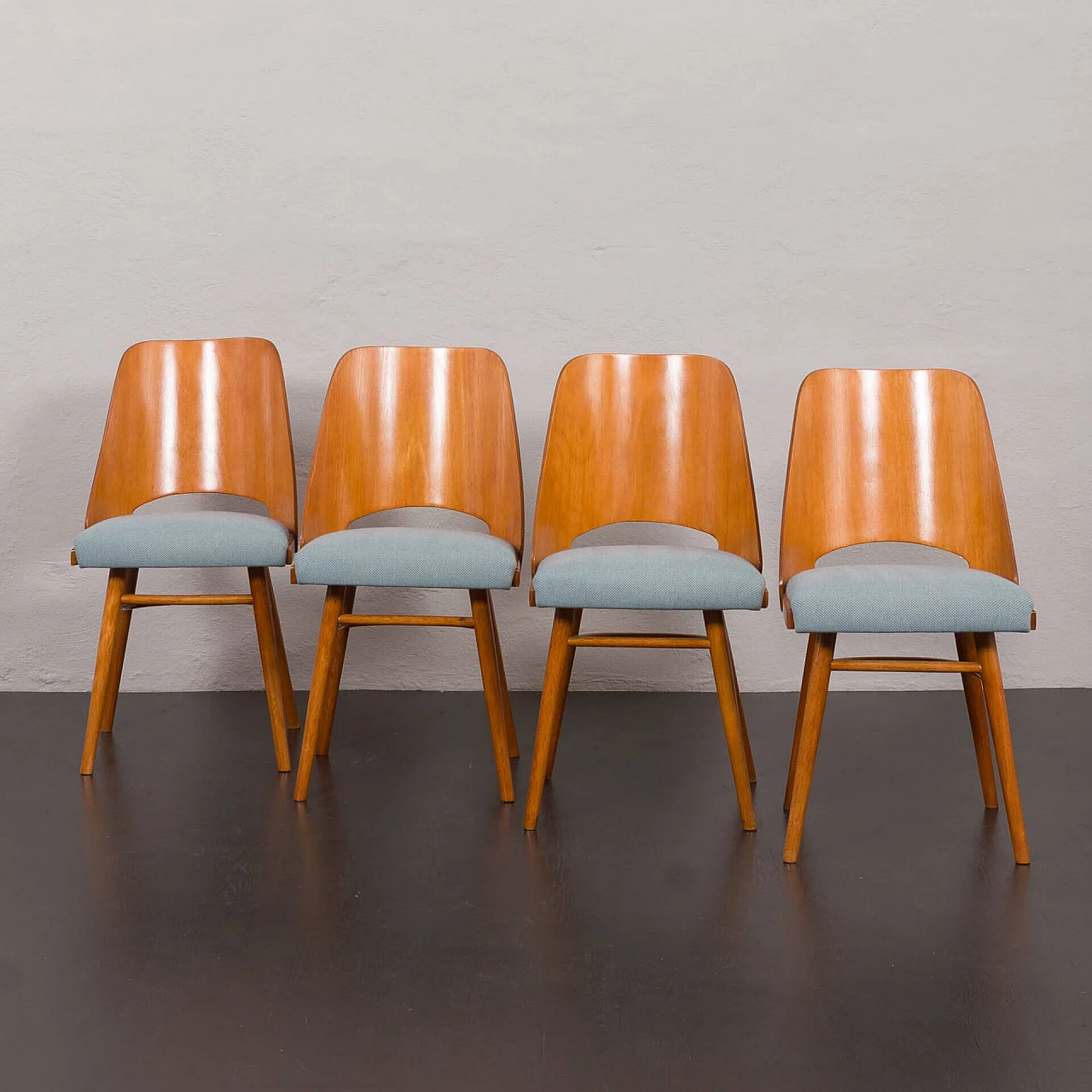 4 Chairs 514 by Radomir Hofman for TON, 1960s 3