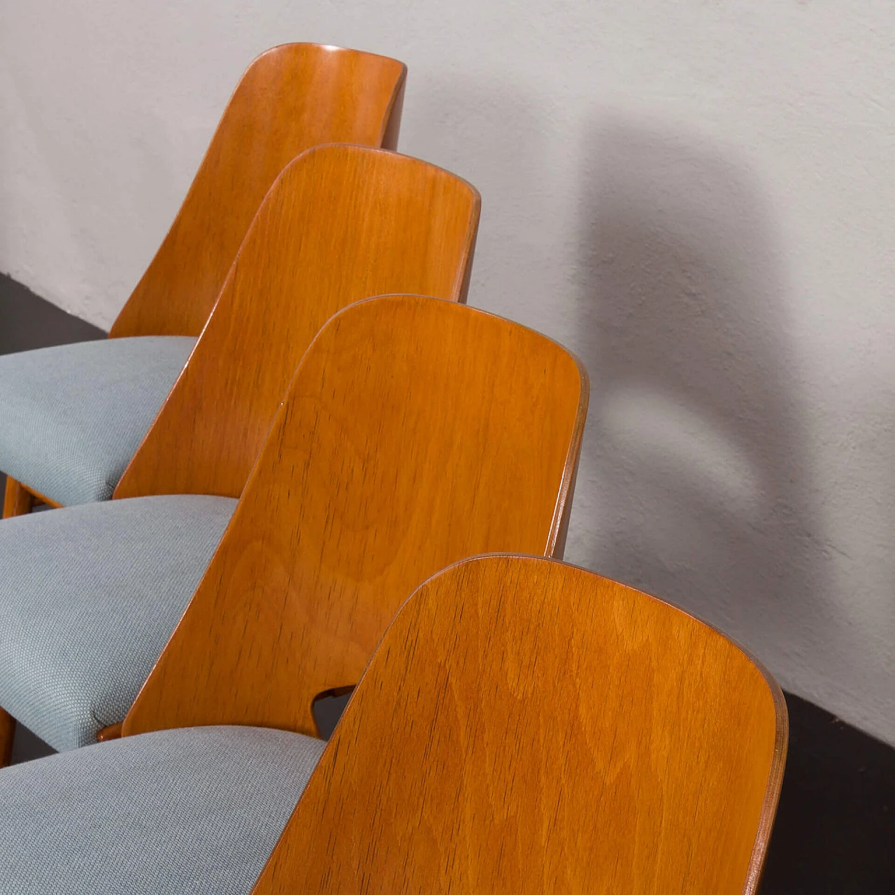 4 Sedie 514 di Radomir Hofman per TON, anni '60 4