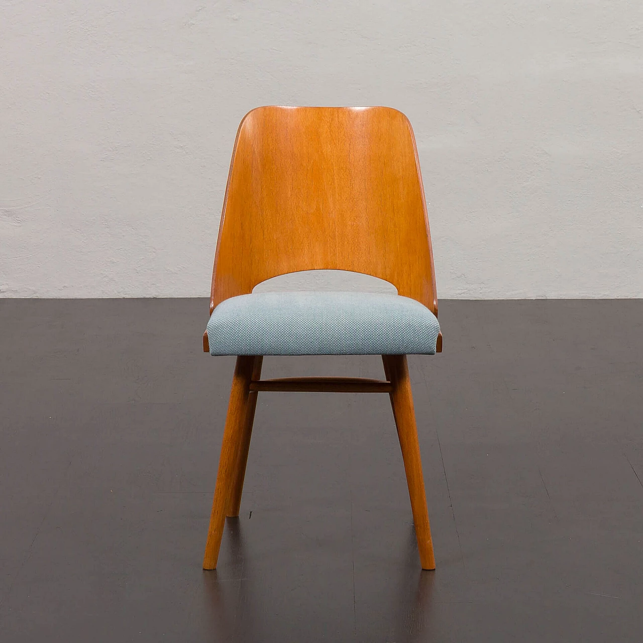 4 Chairs 514 by Radomir Hofman for TON, 1960s 9