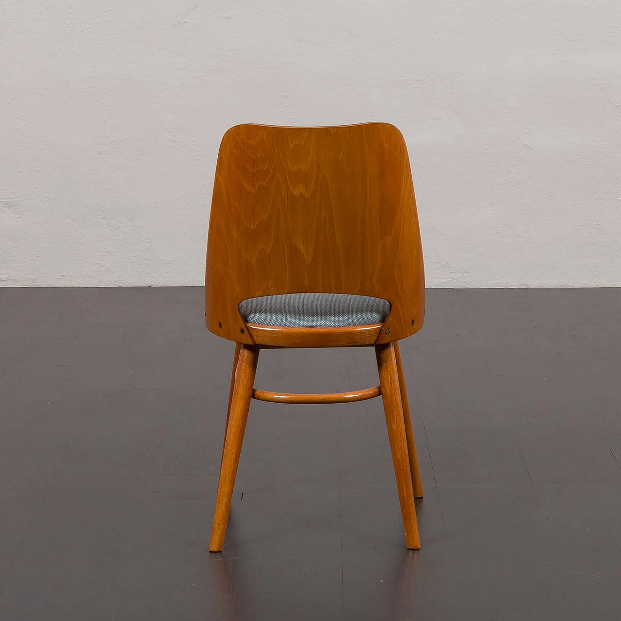 4 Chairs 514 by Radomir Hofman for TON, 1960s 13