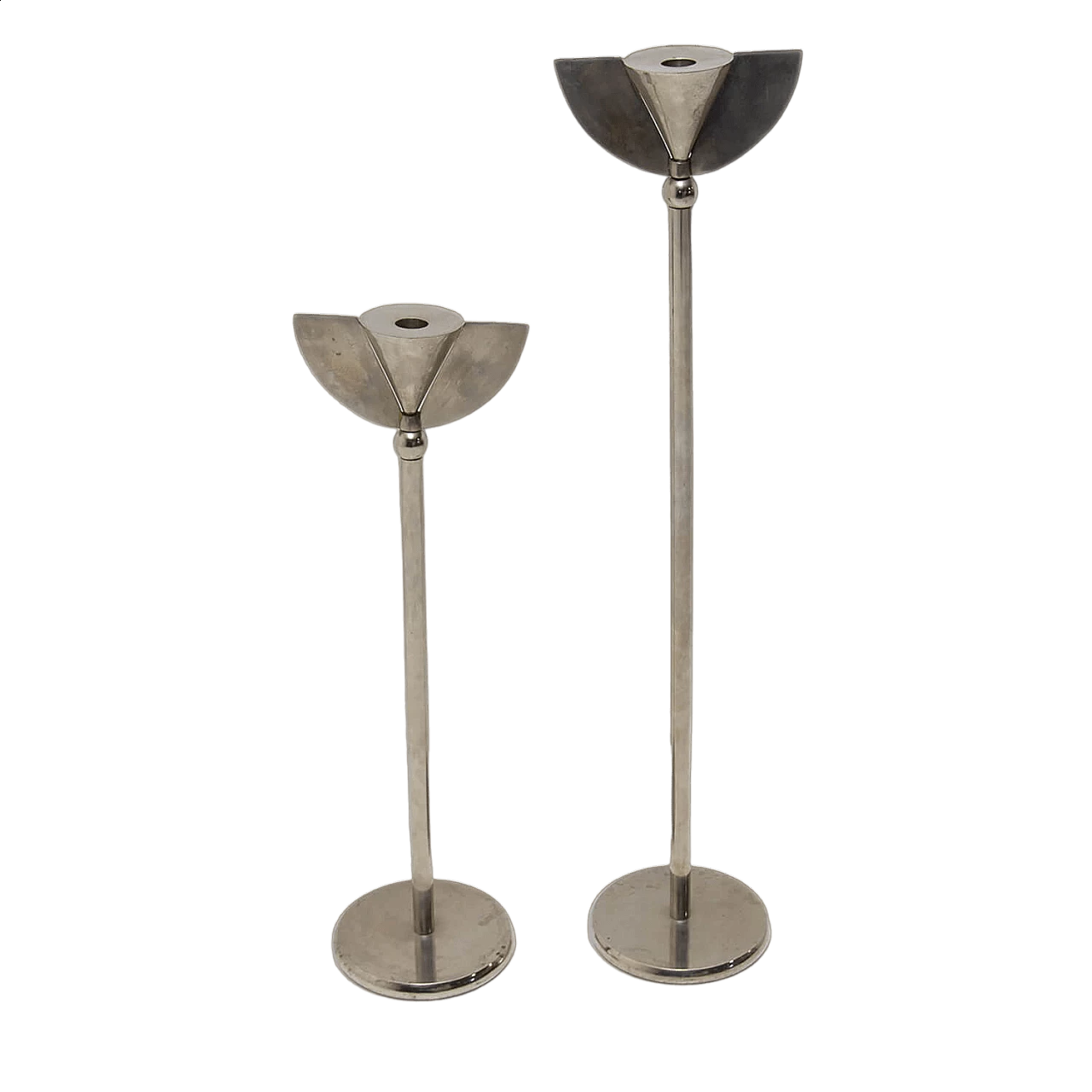 Pair of Art Deco chrome-plated candlesticks, 1930s 16