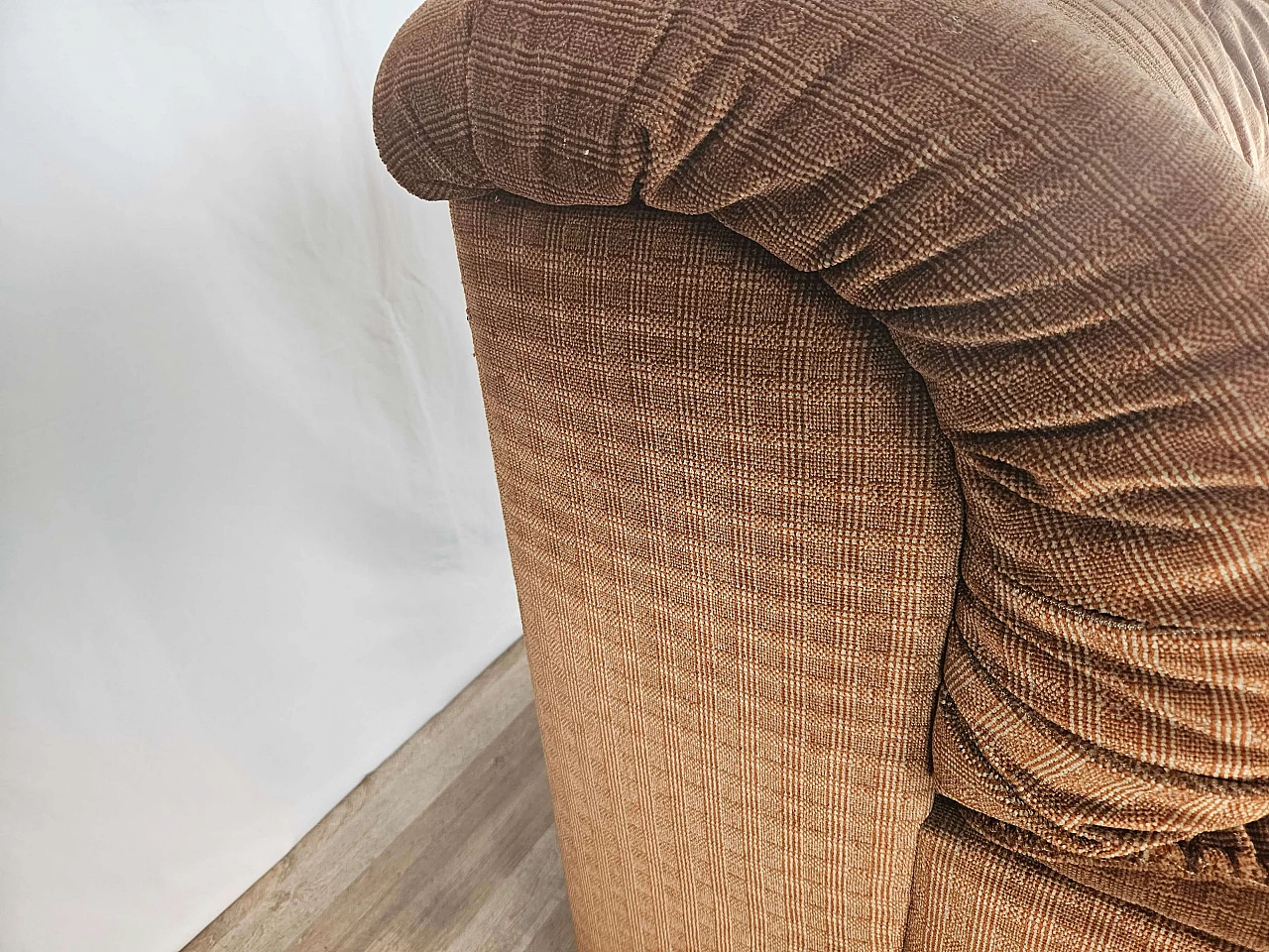 Brown fabric armchair by Doimo, 1970s 8