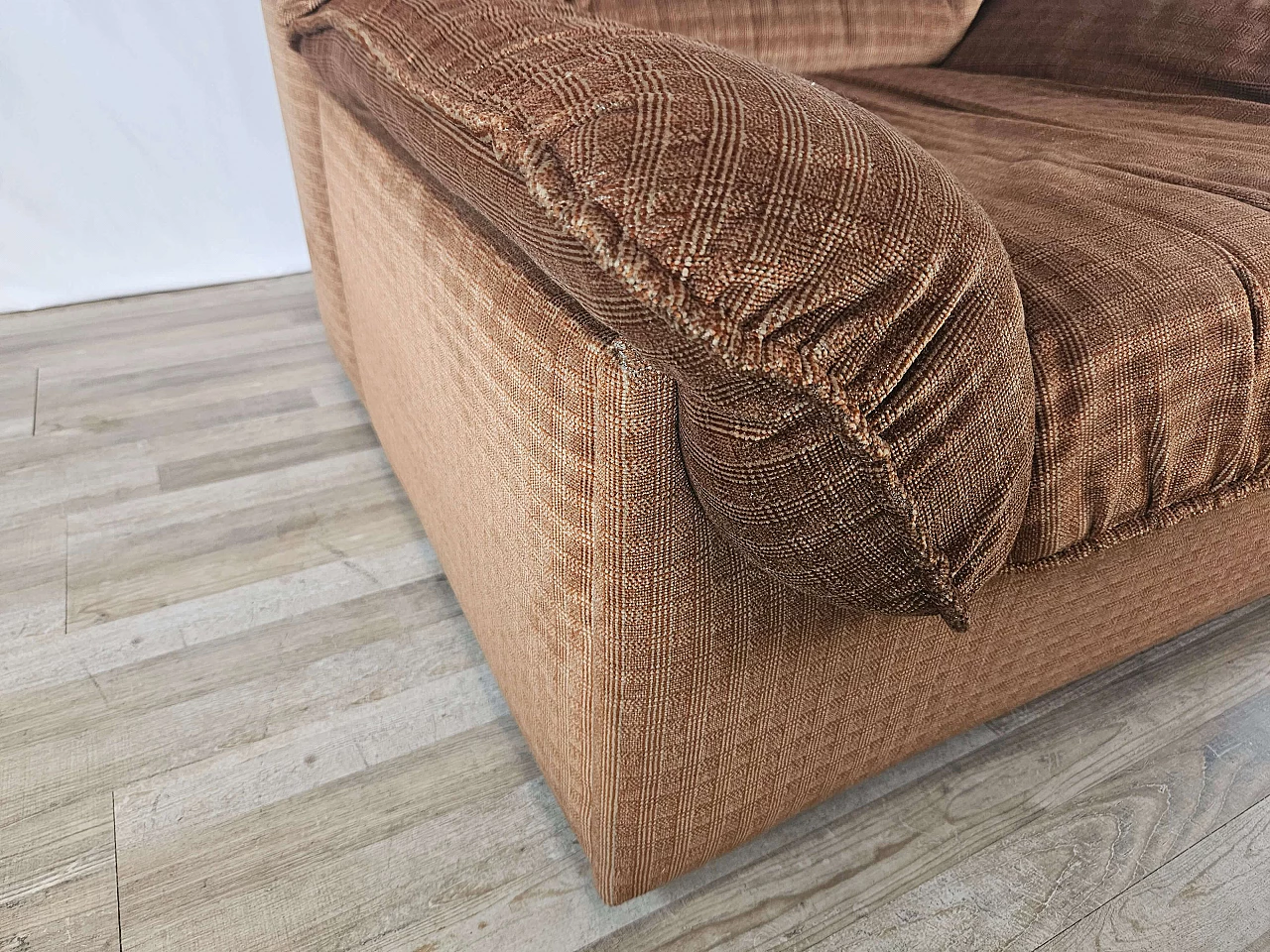 Brown fabric armchair by Doimo, 1970s 9
