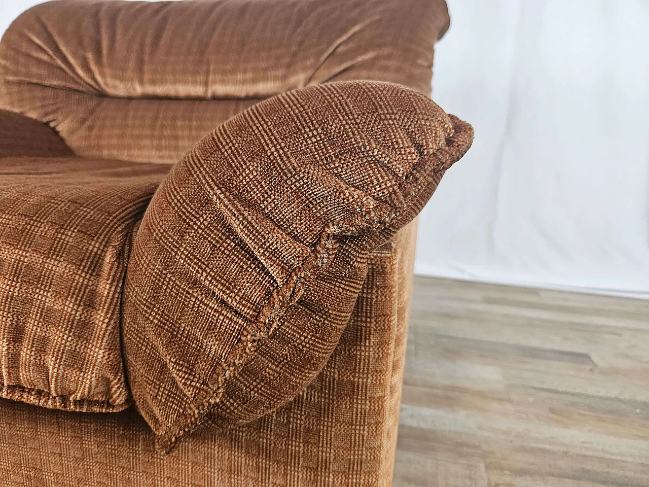 Brown fabric armchair by Doimo, 1970s 13
