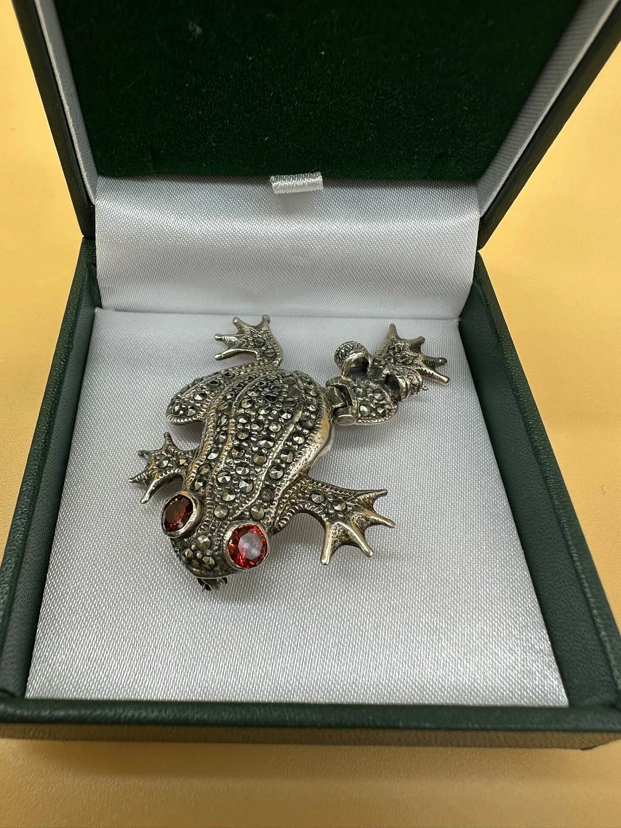 Silver frog brooch with rhinestones and rubies, early 20th century 4