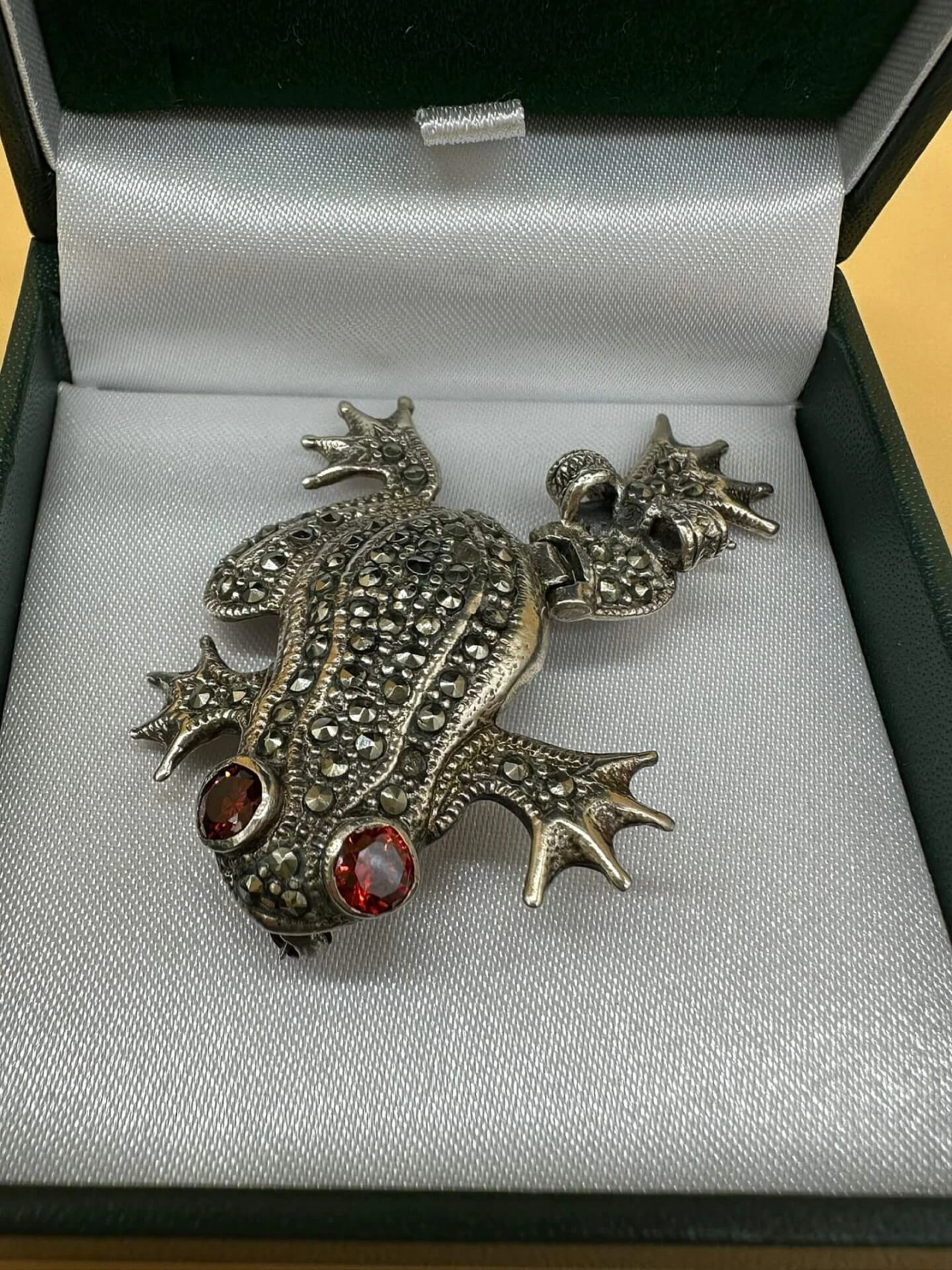 Silver frog brooch with rhinestones and rubies, early 20th century 5