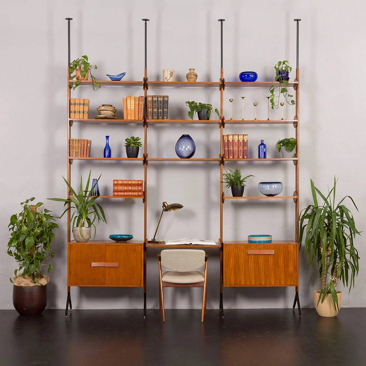 Floor-to-ceiling bookcase in the style of Franco Albini, 1960s 1