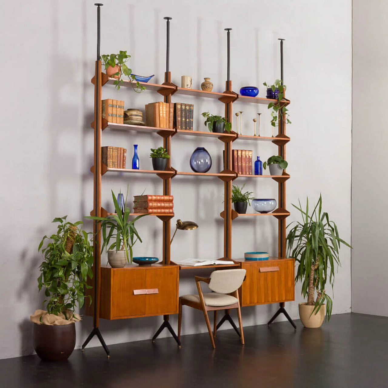 Floor-to-ceiling bookcase in the style of Franco Albini, 1960s 2