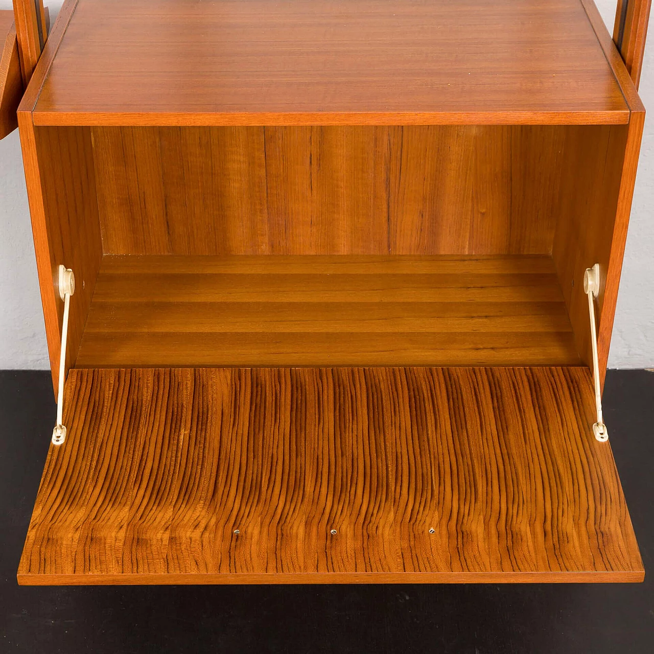 Floor-to-ceiling bookcase in the style of Franco Albini, 1960s 14