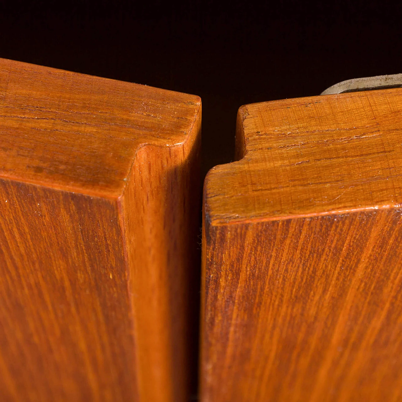 Floor-to-ceiling bookcase in the style of Franco Albini, 1960s 18