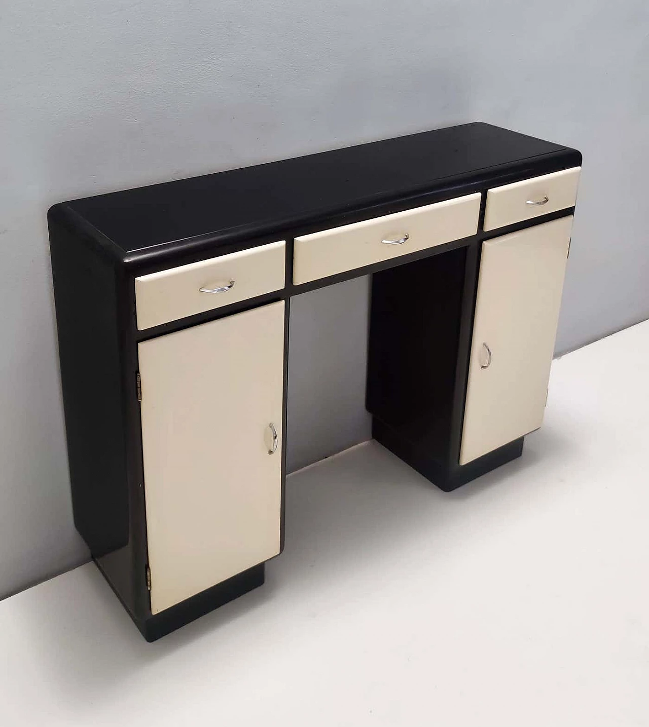 Lacquered beech console table with black opaline glass top and nickel-plated brass handles, 1940s 8