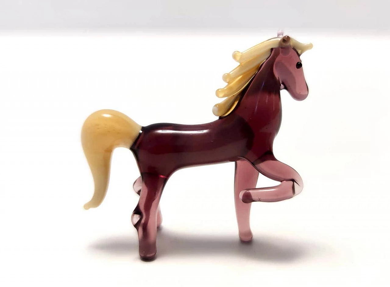 Cavallo in miniatura in vetro di Murano color crema e ametista, anni '20 3