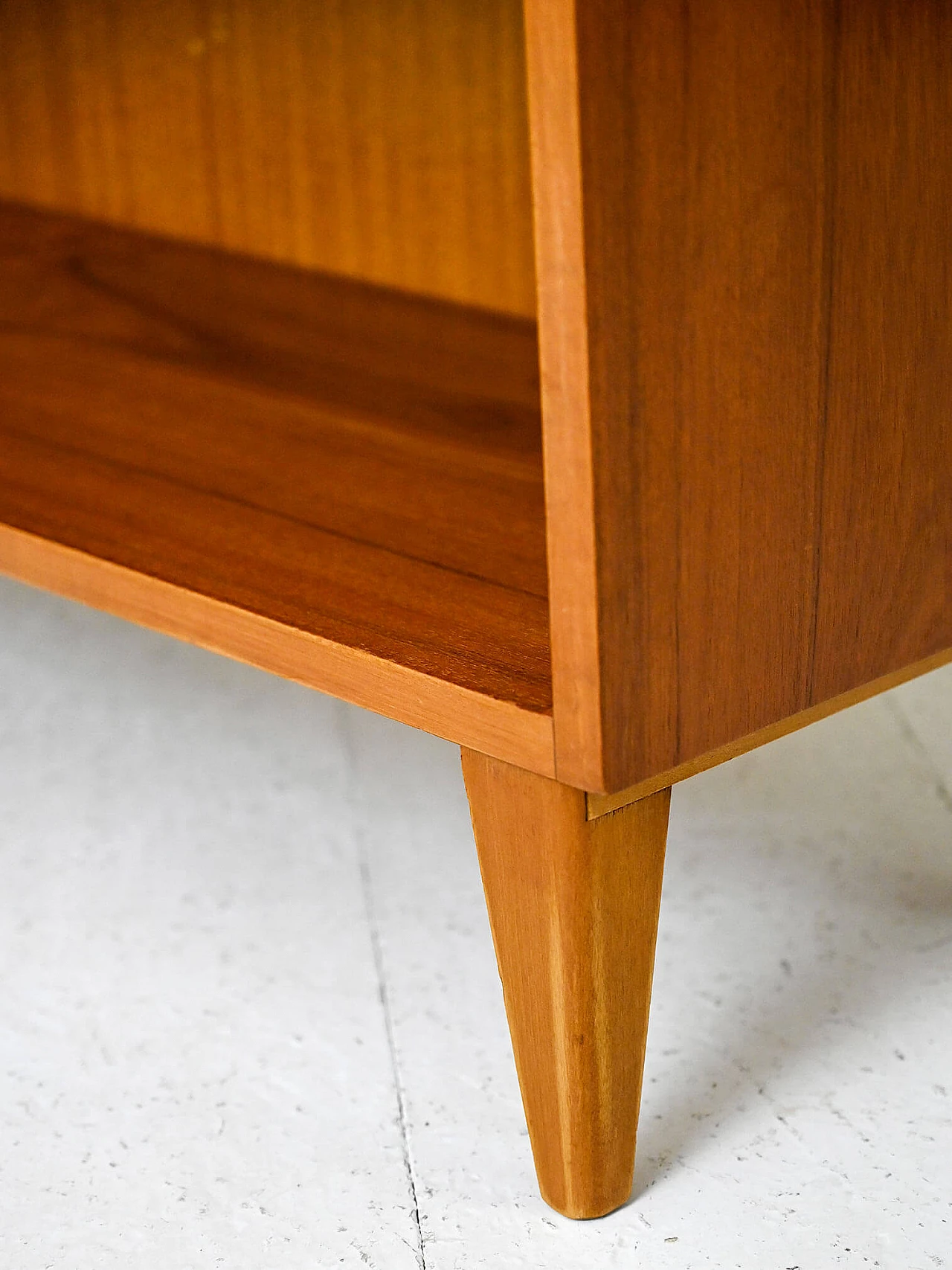 Scandinavian teak bookcase with tapered feet, 1960s 6