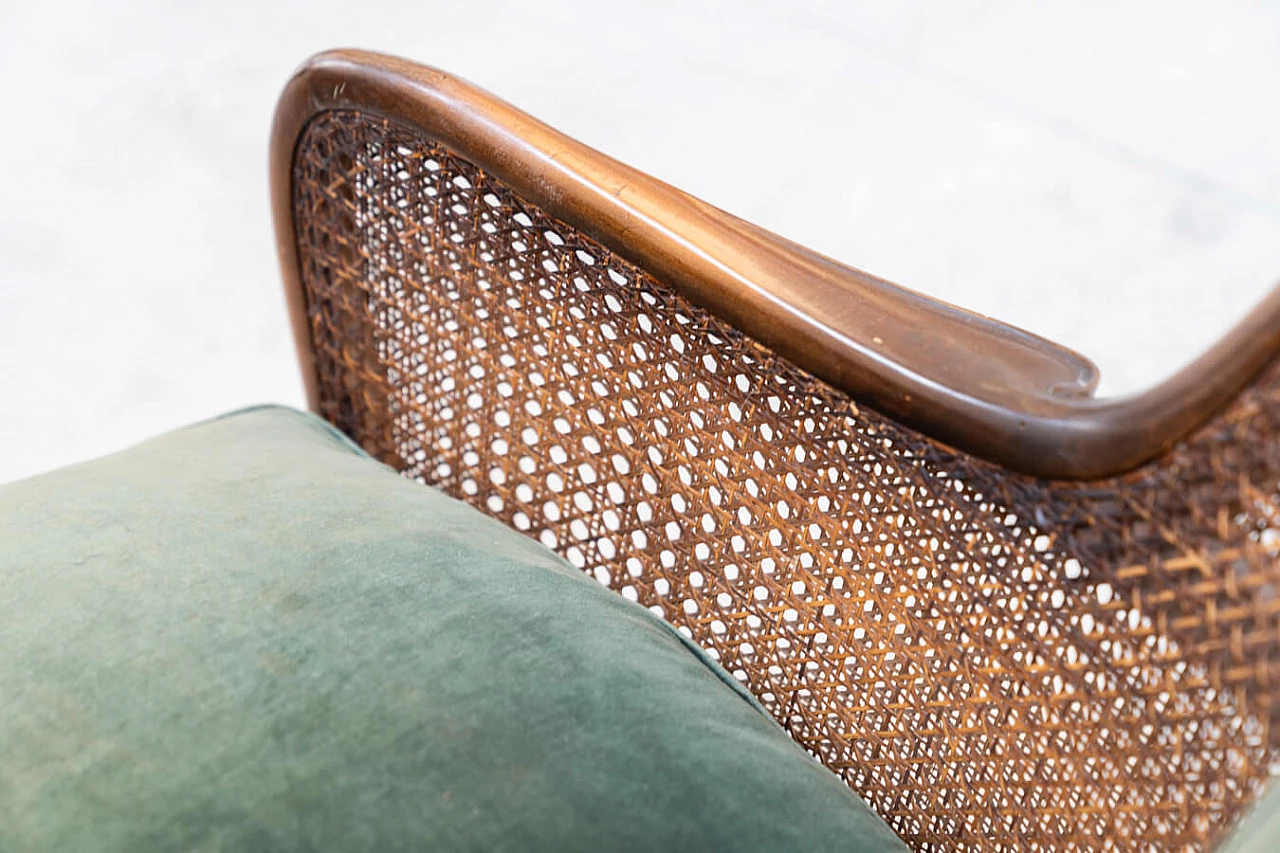 Divano a tre posti e coppia di poltrone in paglia di Vienna e velluto verde con rilievi, anni '50 11