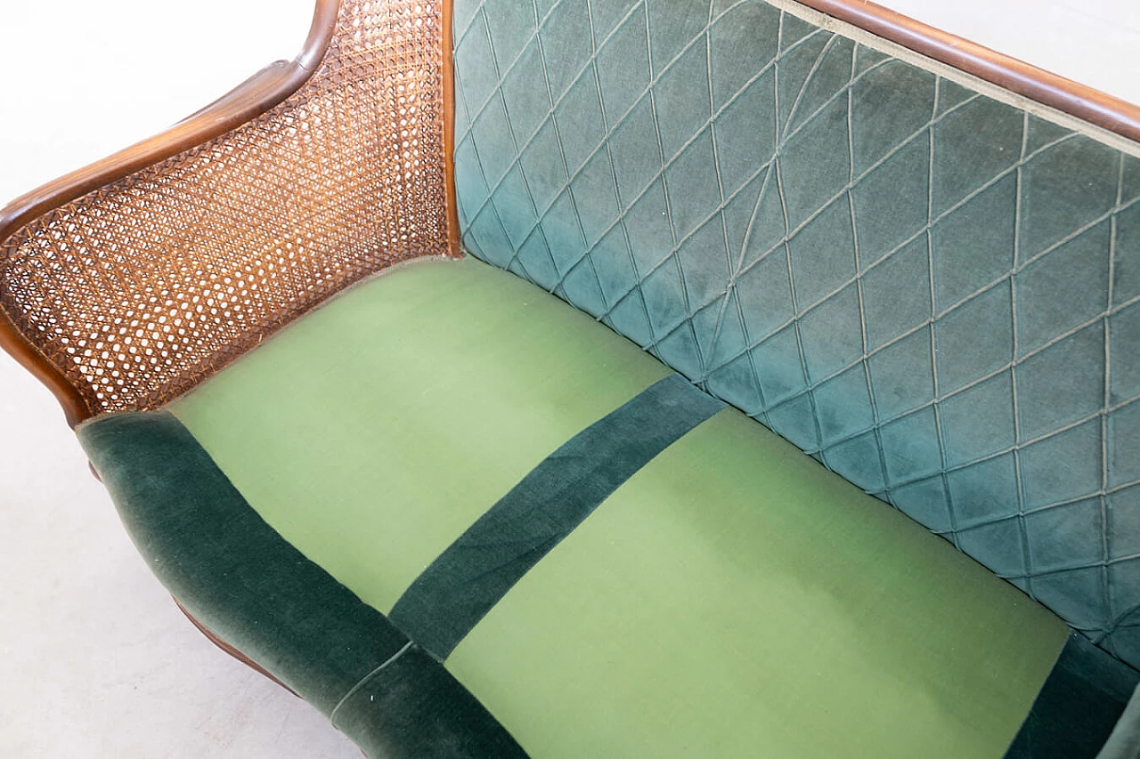 Divano a tre posti e coppia di poltrone in paglia di Vienna e velluto verde con rilievi, anni '50 26