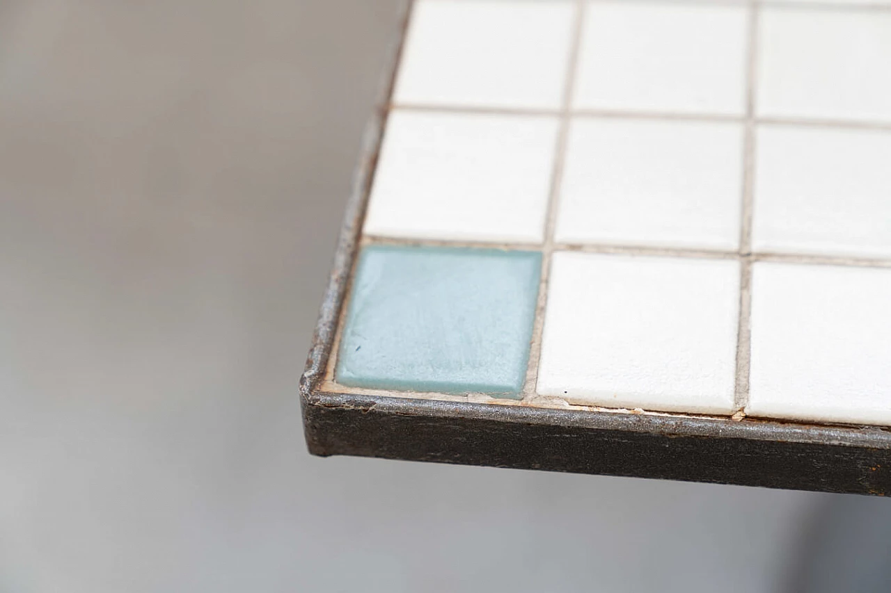 Tavolo con piano in mosaico piastrellato e base in ferro, anni '50 5