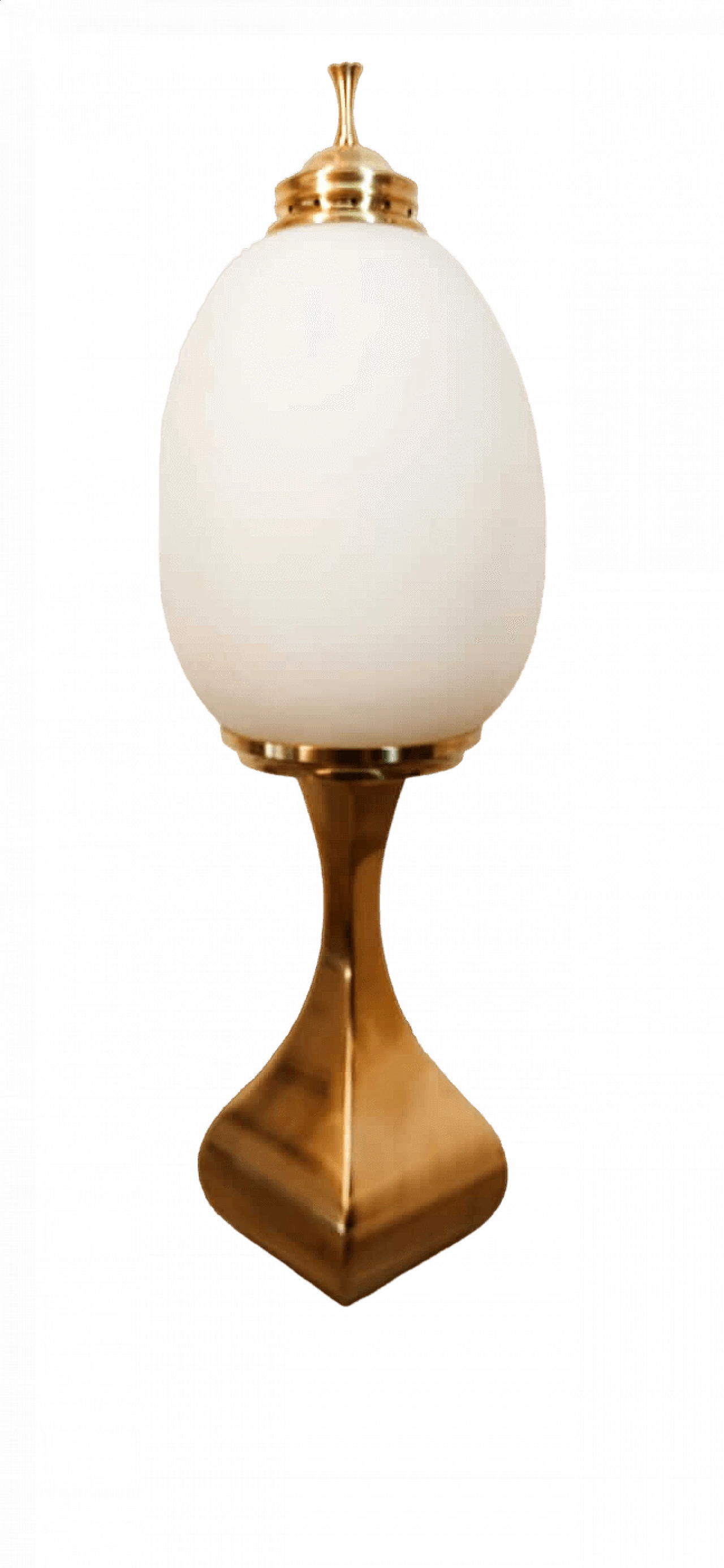 Lampada da tavolo in ottone in fusione con diffusore in vetro ovale bianco satinato, anni '60 13
