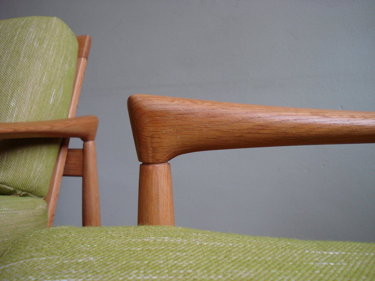 intondo-pair-of-wooden-and- 