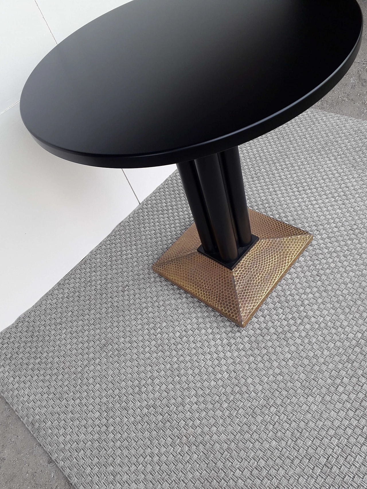 Tavolino in legno e ottone nello stile di Josef Hoffmann per Thonet 4