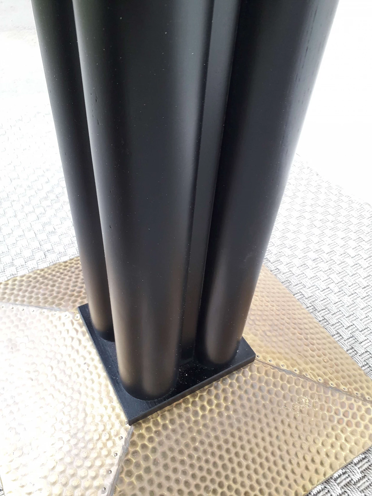 Tavolino in legno e ottone nello stile di Josef Hoffmann per Thonet 7