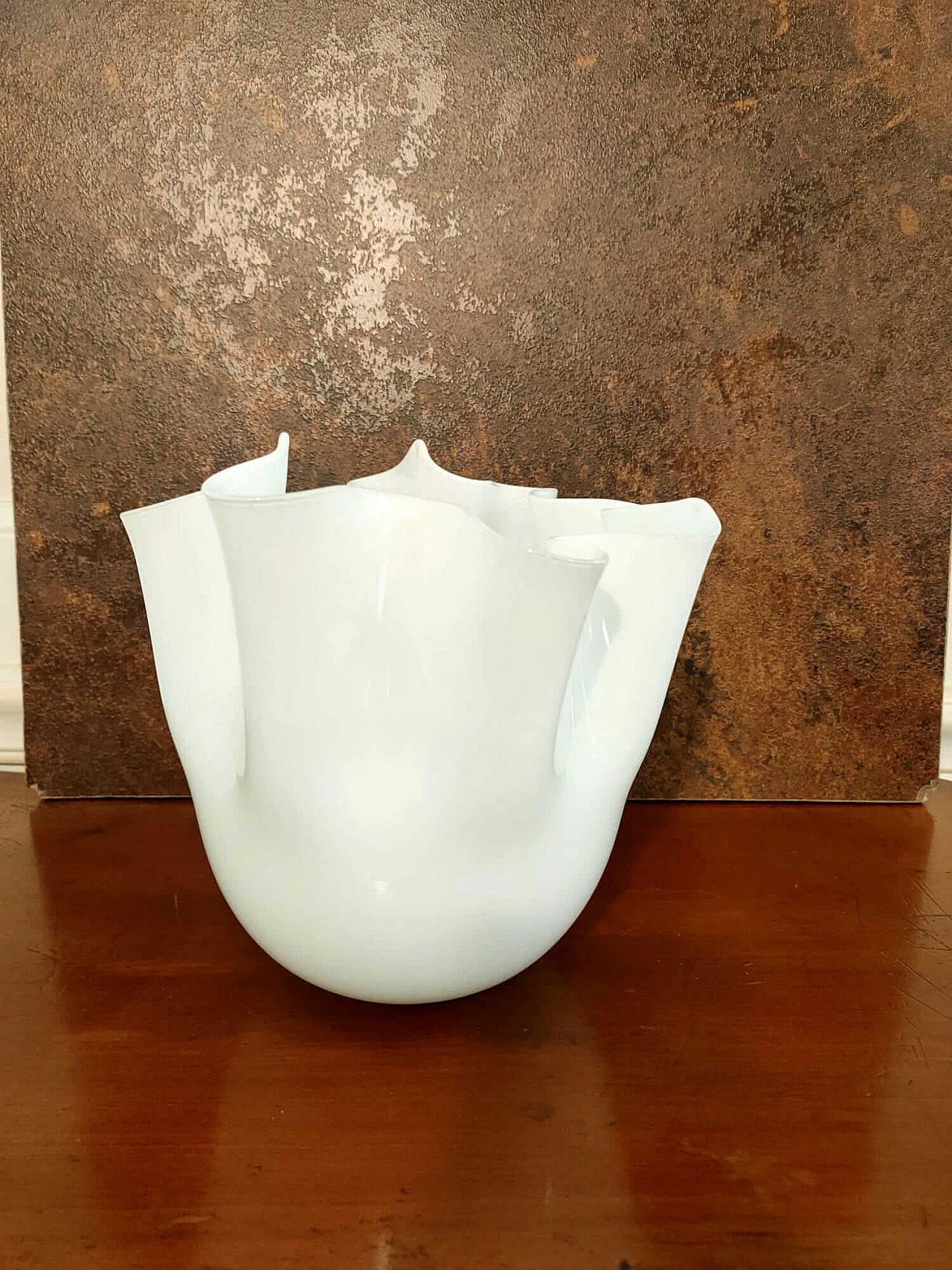 Vaso Fazzoletto in vetro opalino di Murano bianco 3