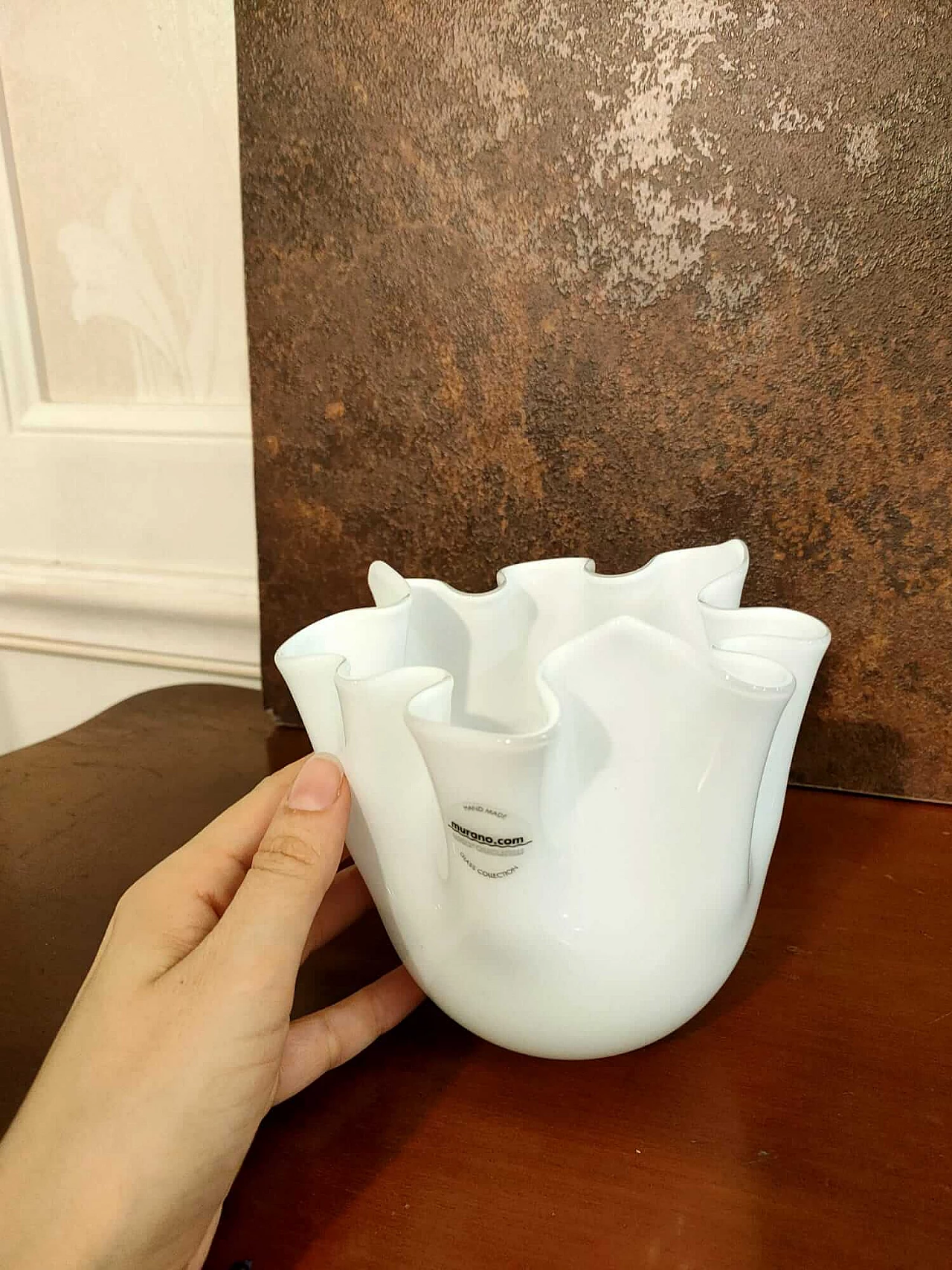 Vaso Fazzoletto in vetro di Murano opalino bianco 2